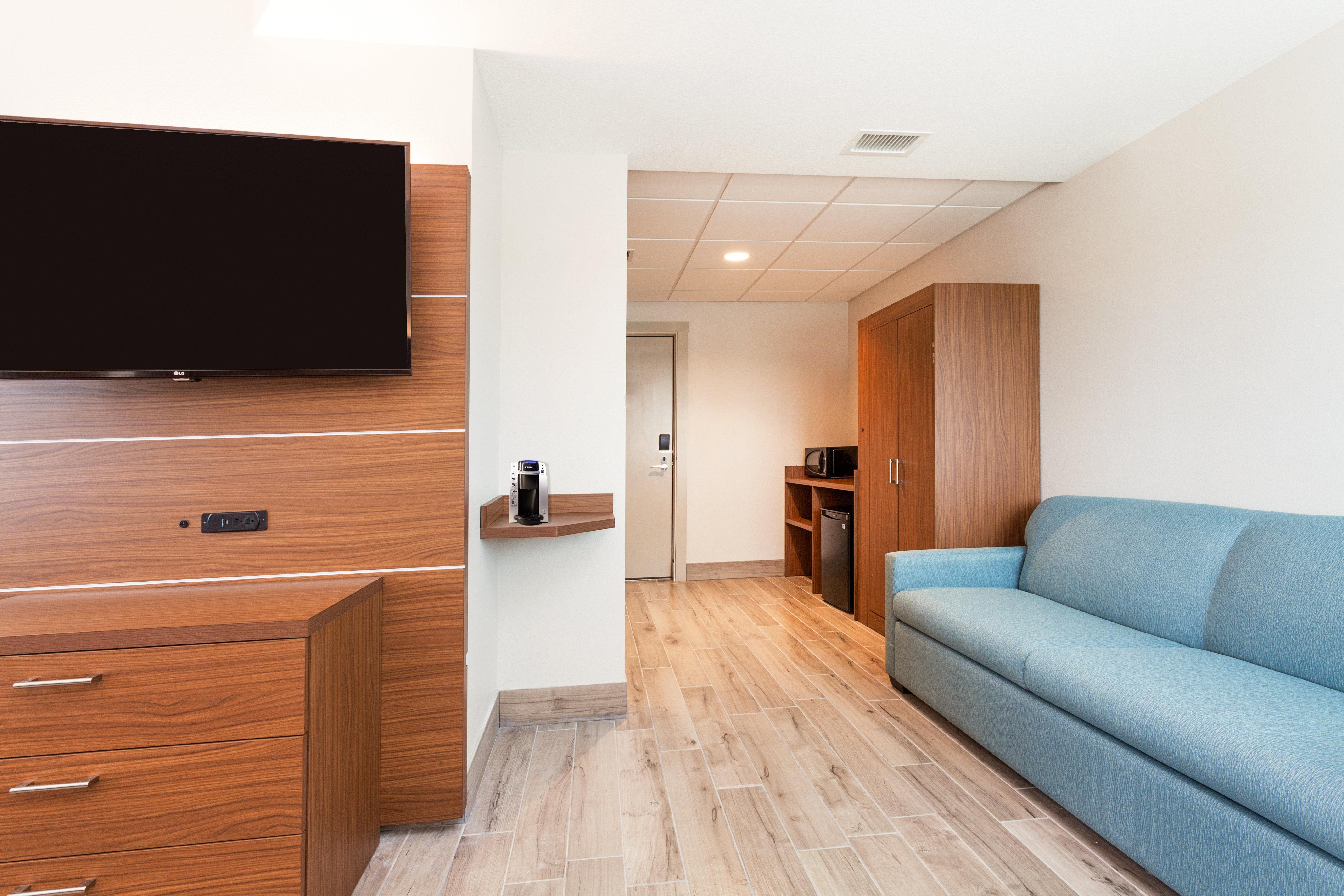 Holiday Inn Express & Suites Panama City Beach Beachfront By Ihg Bagian luar foto