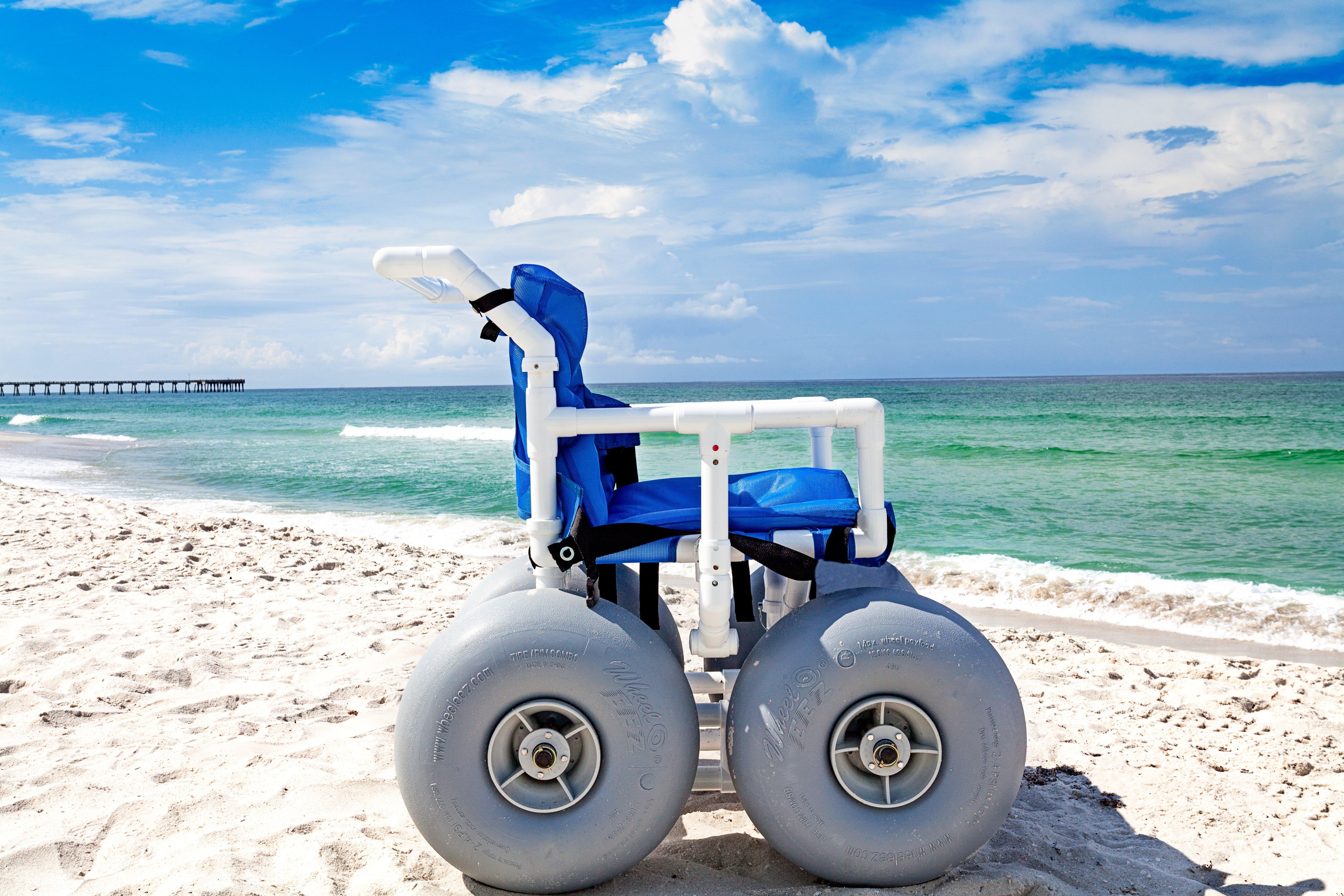 Holiday Inn Express & Suites Panama City Beach Beachfront By Ihg Bagian luar foto