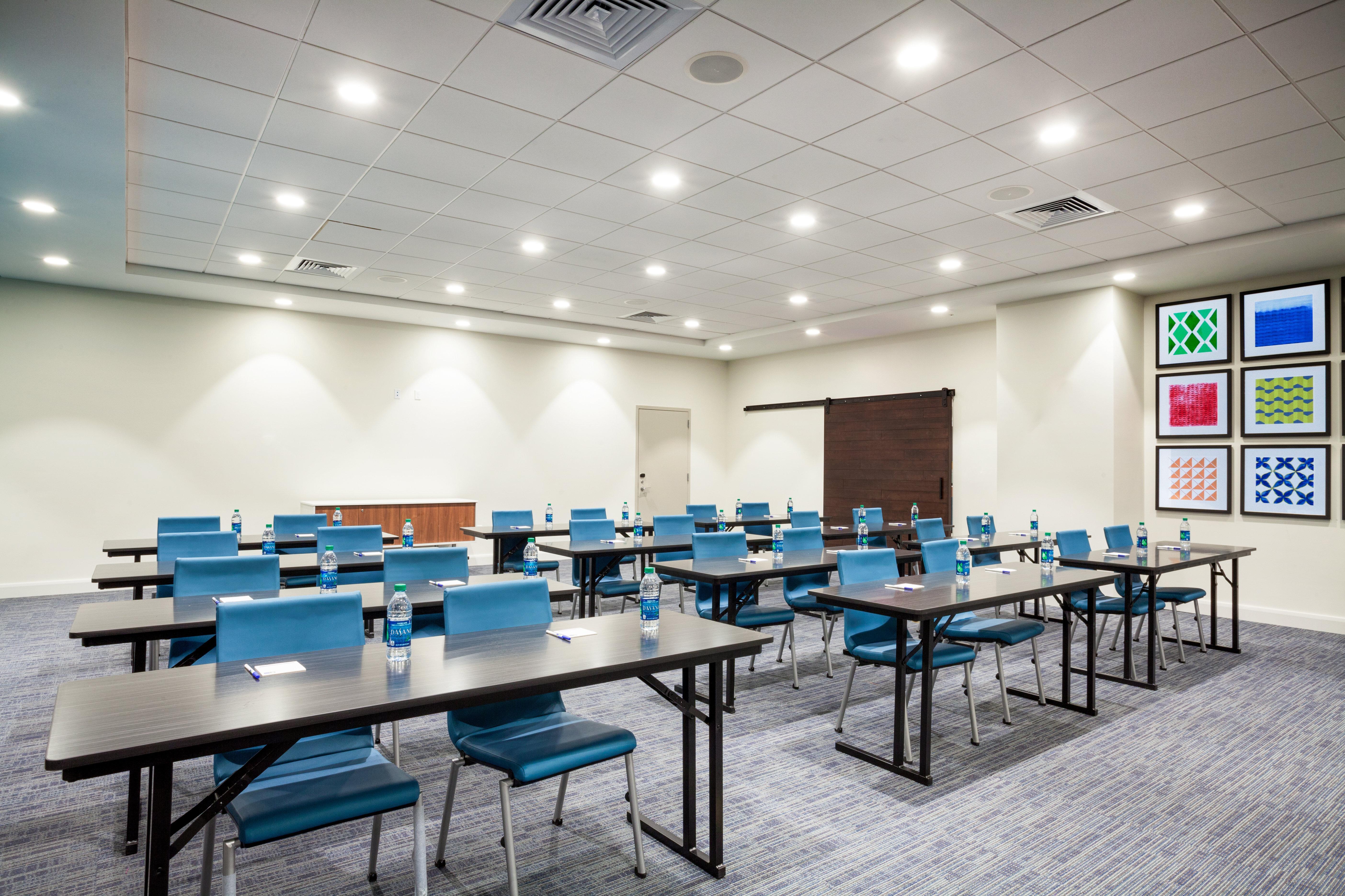 Holiday Inn Express & Suites Panama City Beach Beachfront By Ihg Bagian luar foto