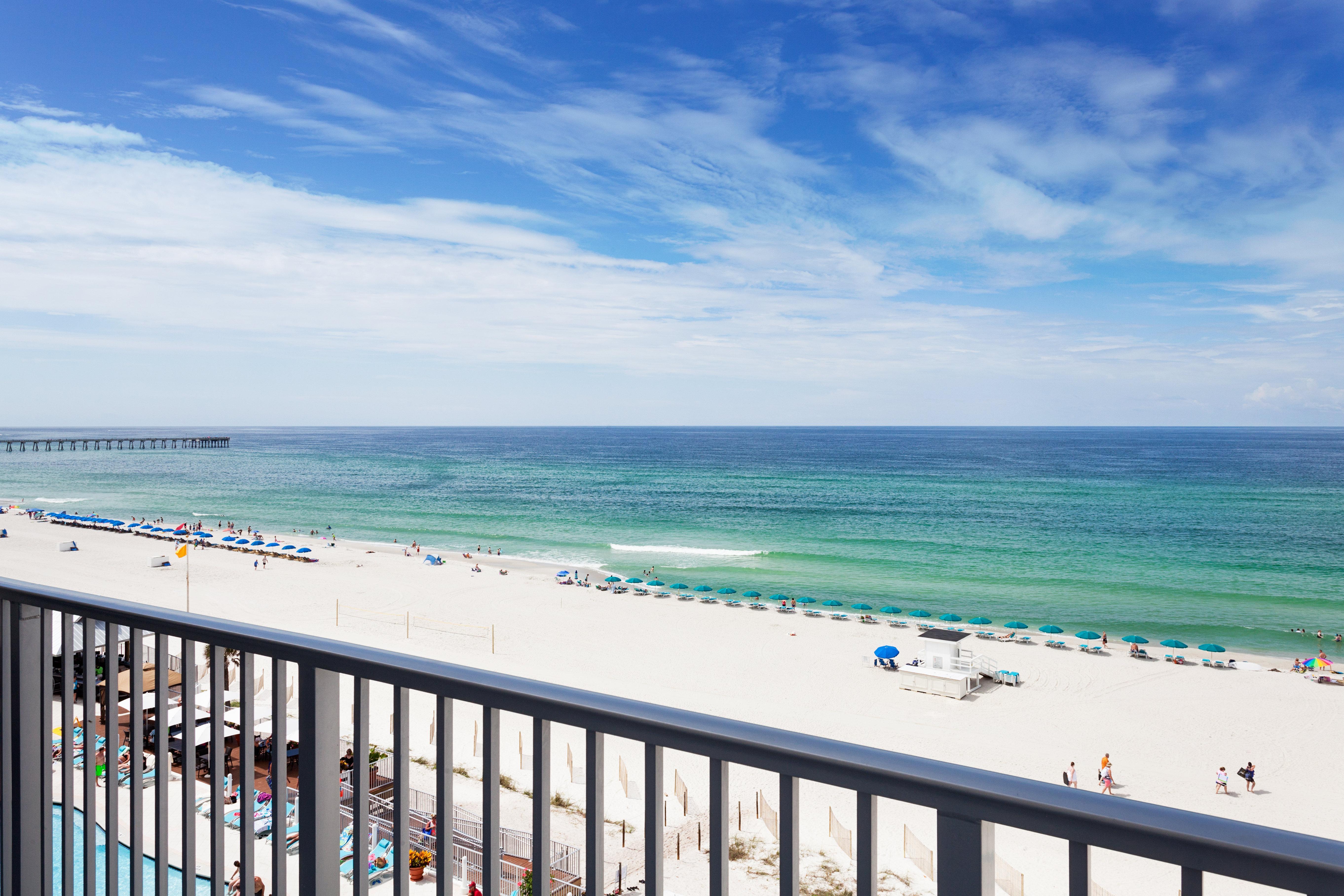 Holiday Inn Express & Suites Panama City Beach Beachfront By Ihg Bagian luar foto