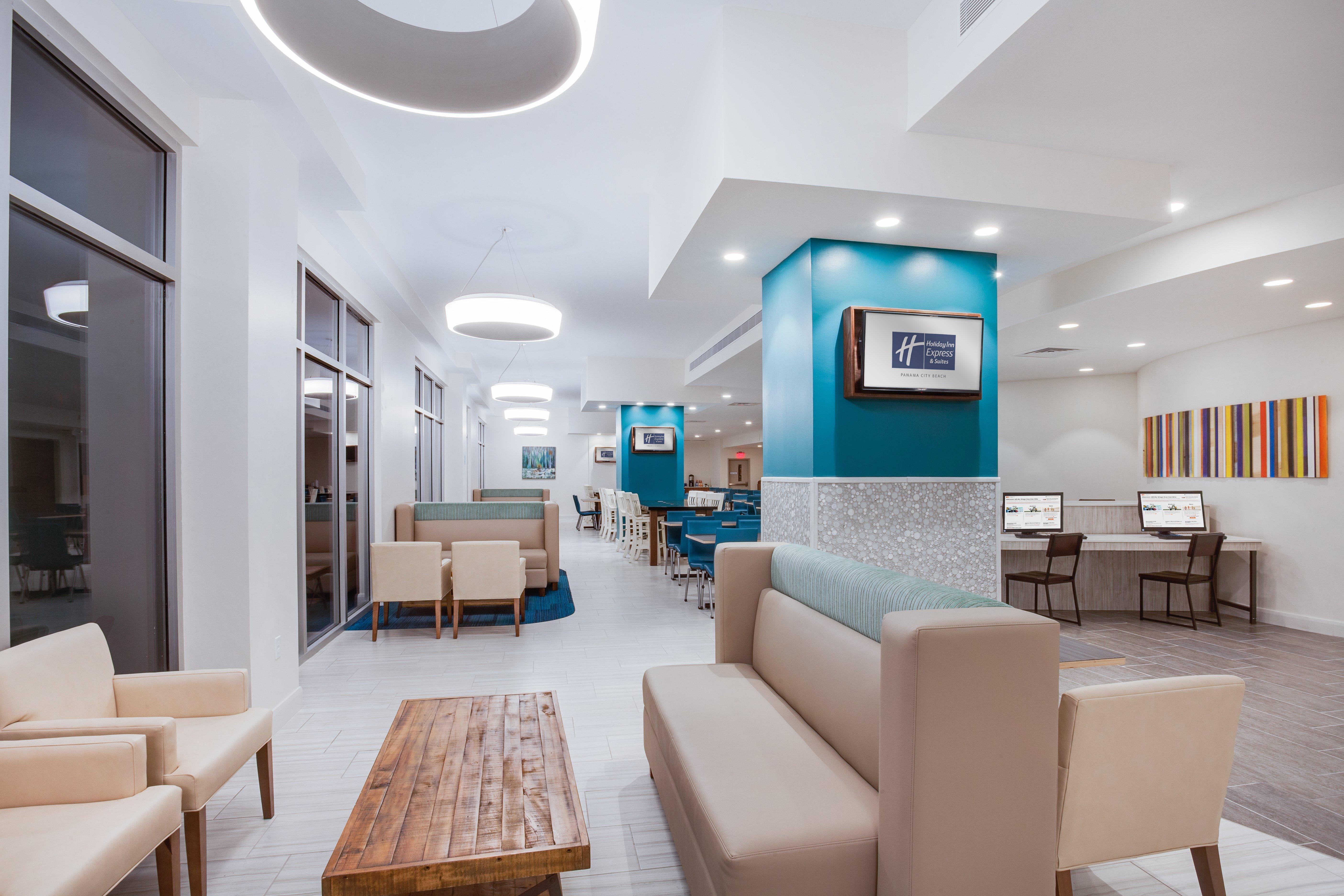 Holiday Inn Express & Suites Panama City Beach Beachfront By Ihg Bagian luar foto