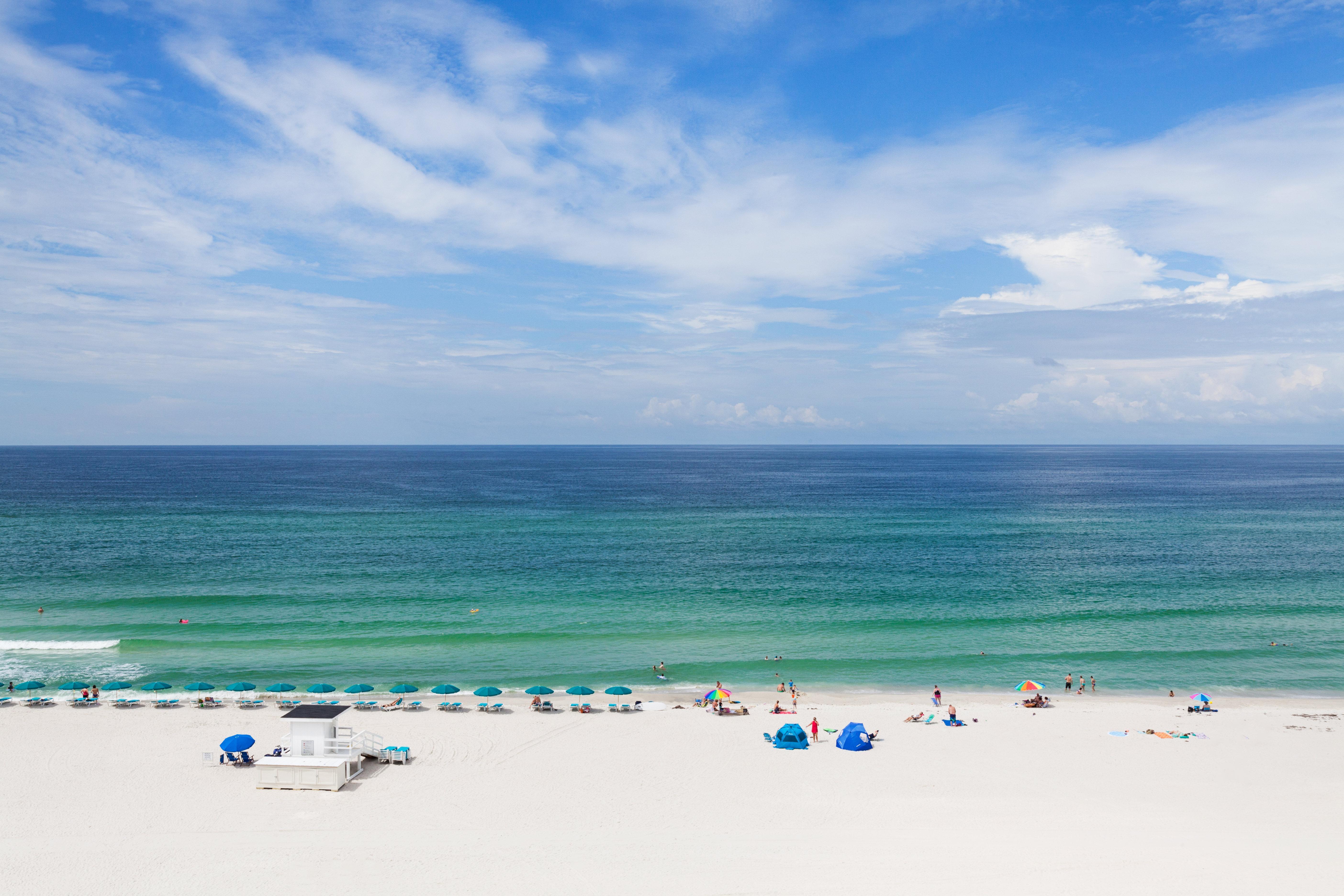 Holiday Inn Express & Suites Panama City Beach Beachfront By Ihg Bagian luar foto