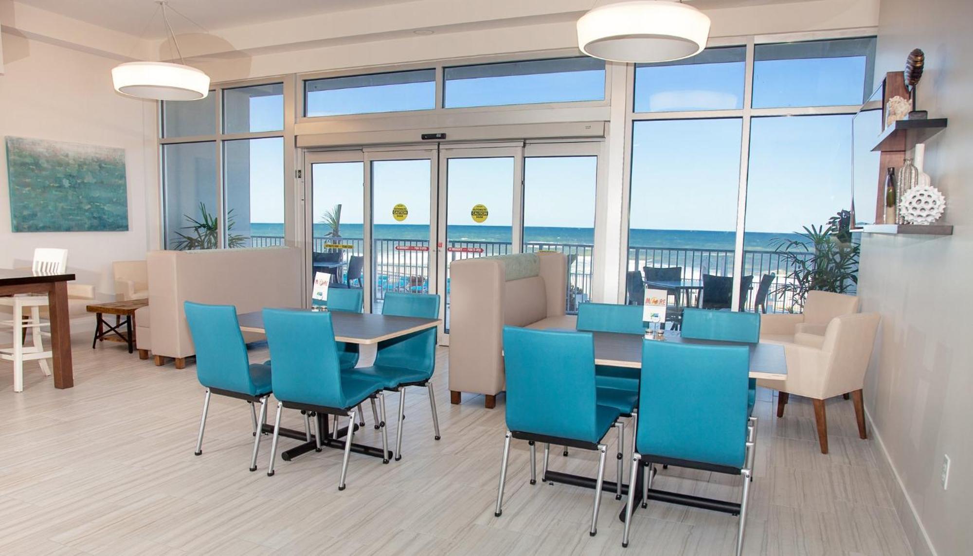 Holiday Inn Express & Suites Panama City Beach Beachfront By Ihg Bagian luar foto